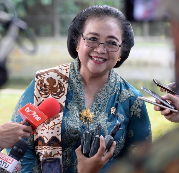 Menteri Lingkungan Hidup dan Kehutanan Siti Nurbaya Bakar

KOMPAS/WAWAN H PRABOWO (WAK)
21-04-2018